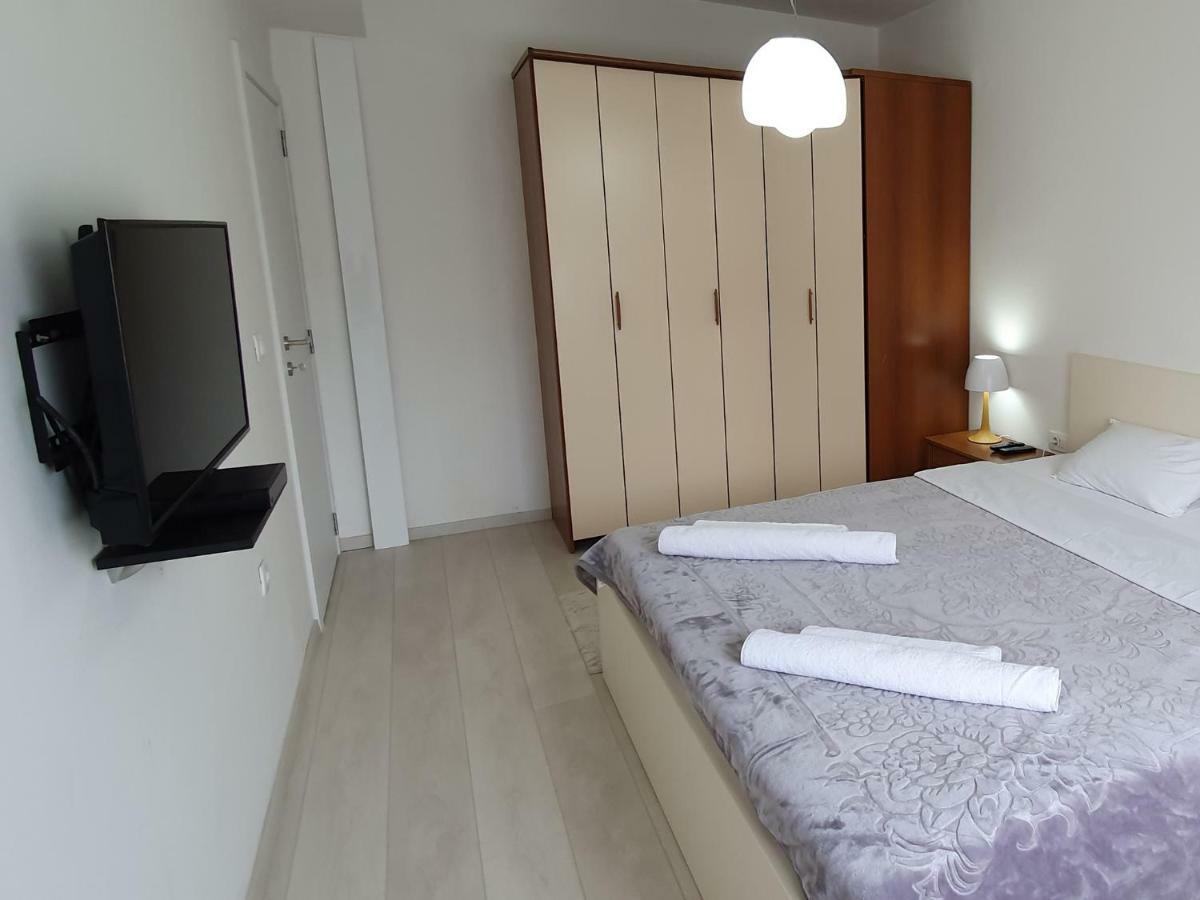 City Center Apartment Skopje Esterno foto