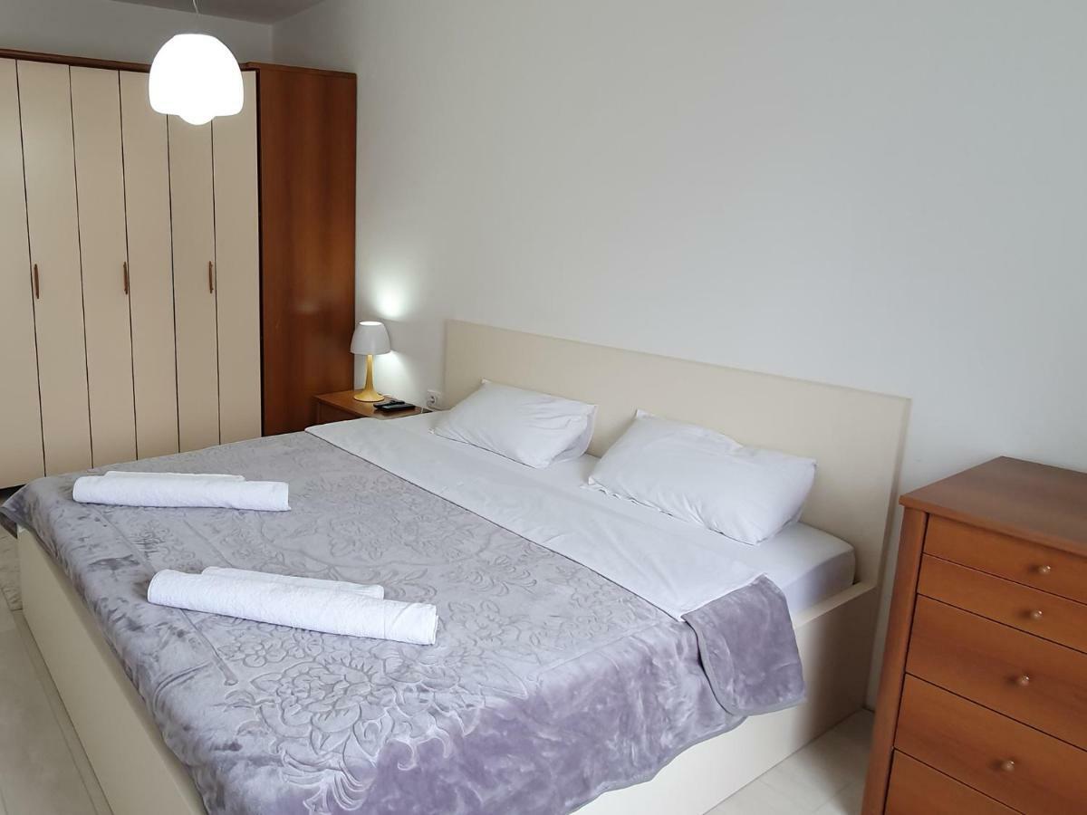 City Center Apartment Skopje Esterno foto